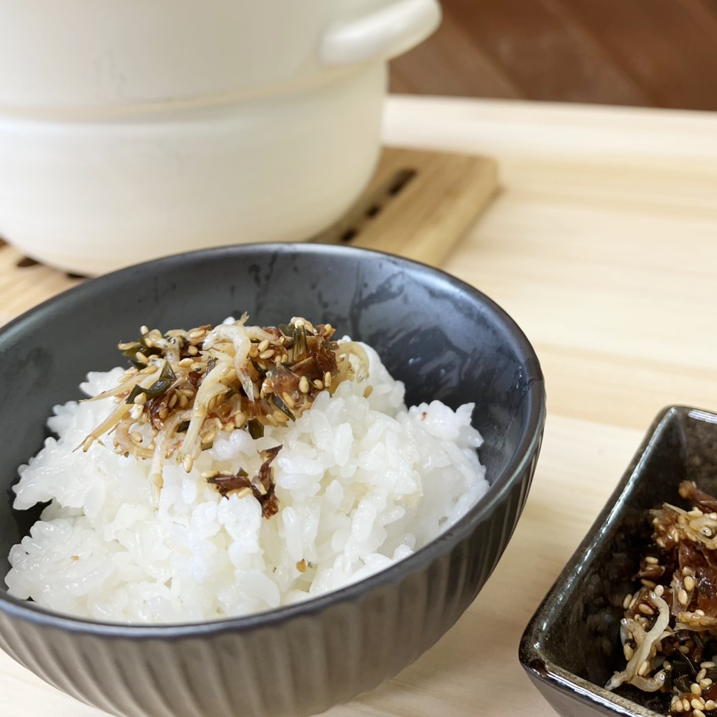 安心おいしい!使い切りだし昆布とおかかのふりかけ(加治川米コシヒカリ)