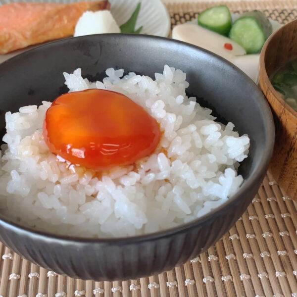 地元食材で作る絶品、卵黄の醬油漬け